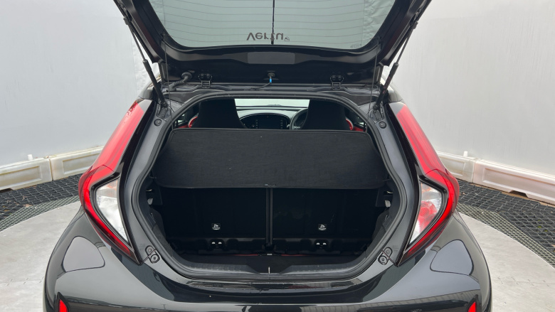 Toyota Aygo X 1.0 VVT-i Edge 5dr Petrol Hatchback